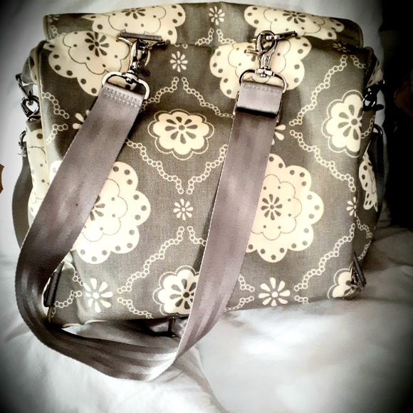 Petunia picklebottom diaper bag - Picture 2 of 2